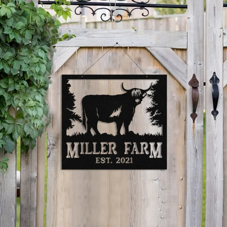 Personalized Metal Farm Sign Highland Cow Monogram, Custom Outdoor Farmhouse