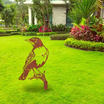 Rustic American Robin Bird Metal Garden Decoration, American Robin Decorative Accent