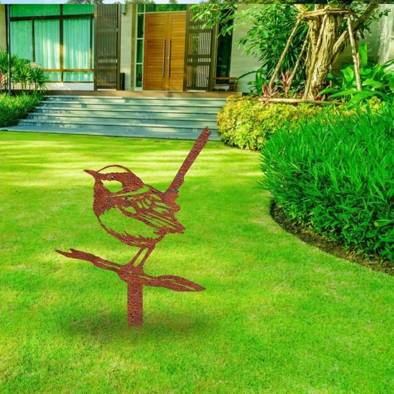 Rusted Wren Bird Metal Garden Decoration, Wren Exterior Accent For Backyard