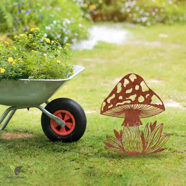 Rusted Mushroom Metal Garden Sculpture, Mushtoom Vintage Metallic Accent