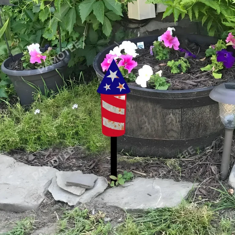 Rustic Firework Independence Day Metal Garden Decor, Firework United States Flag Patio Artwork