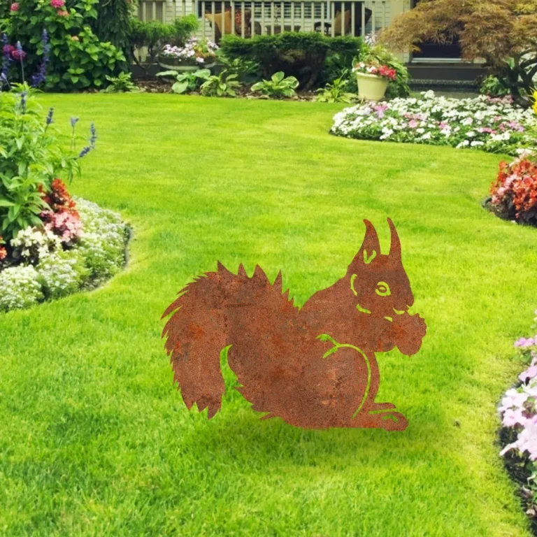Rusted Squirrel Metal Garden Art, Cute Squirrel Outdoor Sign For Backyard