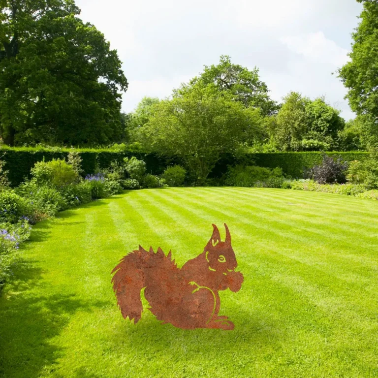 Rusted Squirrel Metal Garden Art, Cute Squirrel Outdoor Sign For Backyard