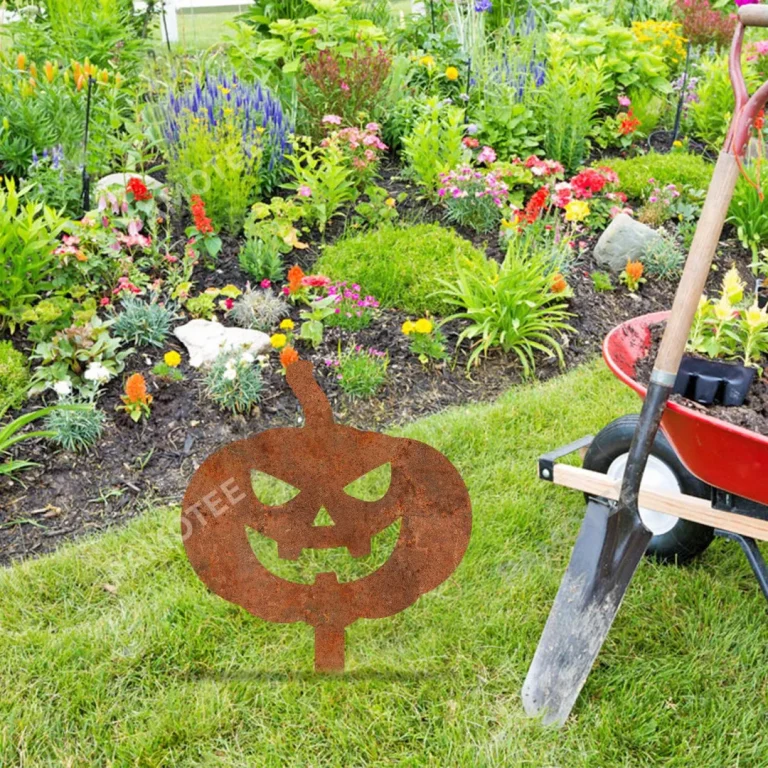 Rusty Jack O Lantern Metal Garden Decor, Jack O Lantern Pumpkin Halloween Welded Sign