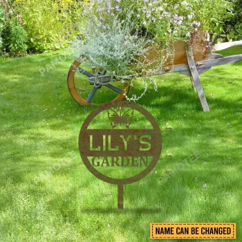 Personalized Butterfly Green Rustic Metal Garden Decor, Butterfly Outdoor Circle Art
