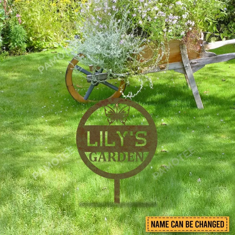 Personalized Butterfly Green Rustic Metal Garden Decor, Butterfly Outdoor Circle Art