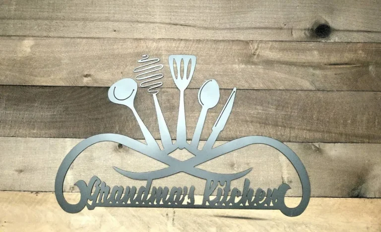 Personalized Kitchen Sign, Grandma's Kitchen, Mom's Kitchen, Metal Wall Art, Custom Gift For Women, Grandma, Mom, Sister's Kitchen Gift