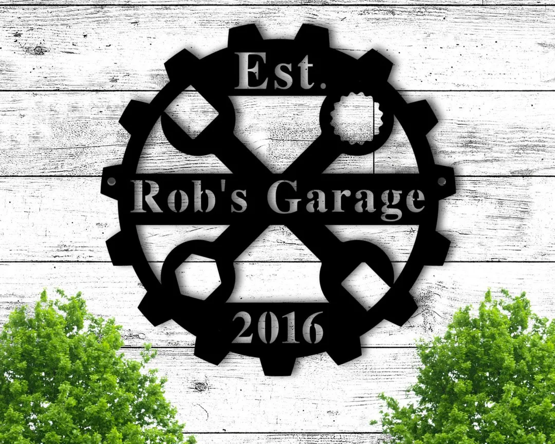 il_fullxfull.2178274260_c324_1024x1024_2x_cc2bbdc0-4a1a-49da-9d58-9df4044f0b64.webp Personalized Garage Metal Wall Art