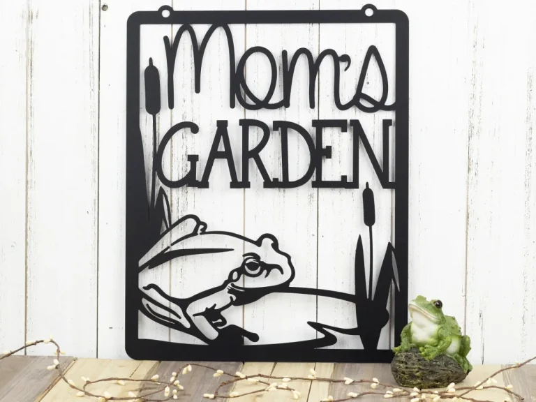 Mom's Garden Metal Sign, Garden Decor, Yard Art, Mothers Day, Metal Decor, Garden Sign, Garden Decoration, Gift For Her, Frog, Sign