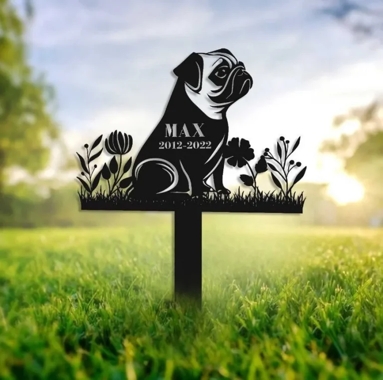 Personalized Dog Memorial Stake, Remembrance Stake, Pugs Stake, Pugs Lover, Metal Stake, Pugs Dog, Sympathy Sign, Pet Grave Marker, Dog Memorial