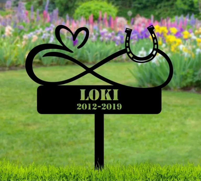 Custom Infinity Horse Memorial Stake, Metal Horseshoes Garden Stake, Personalized Horse Name Yard Sign, Horse Grave Marker, Remembrance Stake