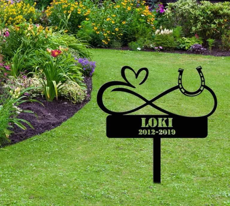 Custom Infinity Horse Memorial Stake, Metal Horseshoes Garden Stake, Personalized Horse Name Yard Sign, Horse Grave Marker, Remembrance Stake