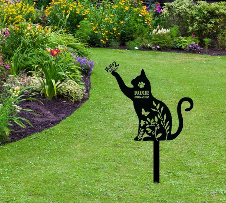 Personalized Cat Memorial Stake, Cat Loss, Garden Decor, Flower Cat, Rusty Metal Stake, Sympathy Sign, Pet Grave Markers, Remembrance Stake