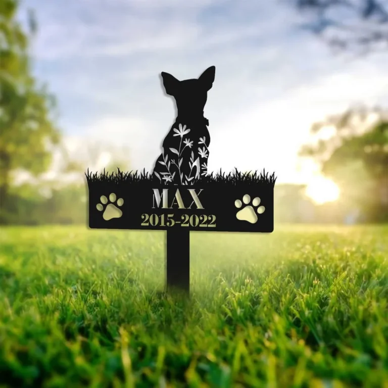 Custom Dog Memorial Stake, Chihuahua Dog Loss, Pet Grave Marker, Dog Memorial Stake, Rusty Metal Stake, Vintage Sign, Sympathy Gift, Pet Loss