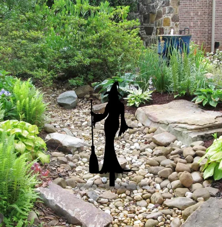 Witch And Broom Metal Garden Decoration, Halloween Steel Yard Stake, Flying Witch Sign Decor, Halloween Stake Sign Decor, Halloween Gift