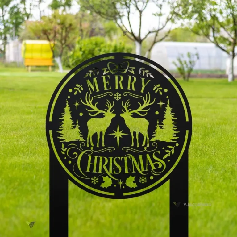 Merry Christmas Wreath Sign, Metal Yard Stake, Driveway Greeting, Outdoor Christmas Decor, Front Yard Decorations, Holiday Lawn Ornament