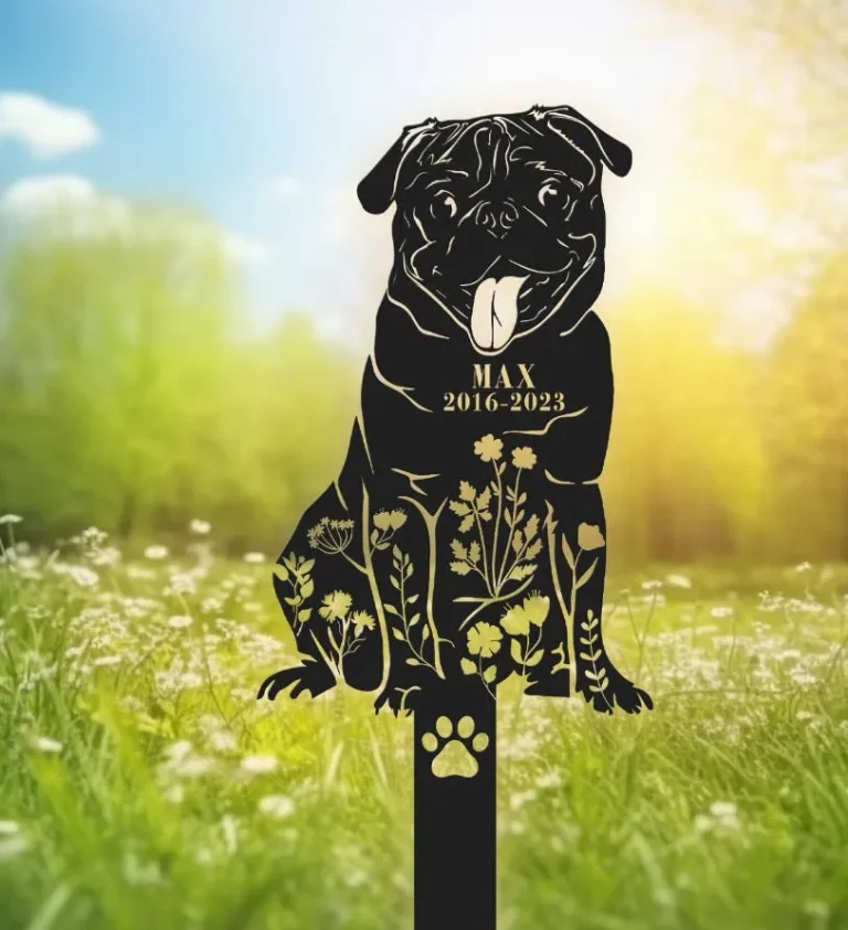 Personalized Dog Memorial Stake, Metal Stake, Pugs Dog, Sympathy Sign, Pet Grave Marker, Remembrance Stake, Pugs Stake, Pugs Lover