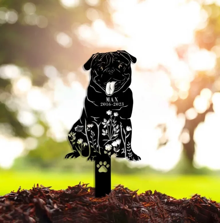 Personalized Dog Memorial Stake, Metal Stake, Pugs Dog, Sympathy Sign, Pet Grave Marker, Remembrance Stake, Pugs Stake, Pugs Lover