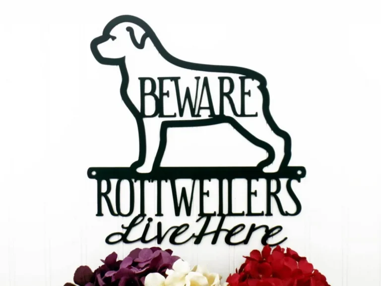 Rottweilers Live Here Metal Sign - Black, Metal Wall Art, Rottweiler, Dog, Dog Breed
