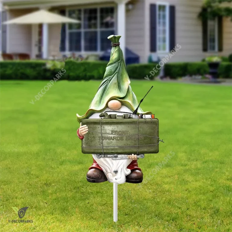 Funny Gnomes Holding M18 Claymore Mine - 2d Print Metal Garden Sign