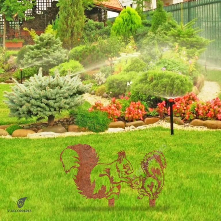 Rustic Mother Squirrel And Baby Squirrel Metal Garden Decoration, Squirrel Exterior Stake