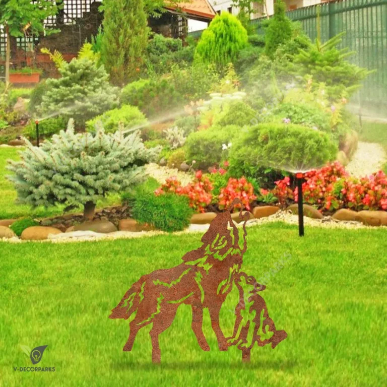 Rusted Mother Wolf With Wolf Kid Metal Garden Decor, Wolf Cabin Decor