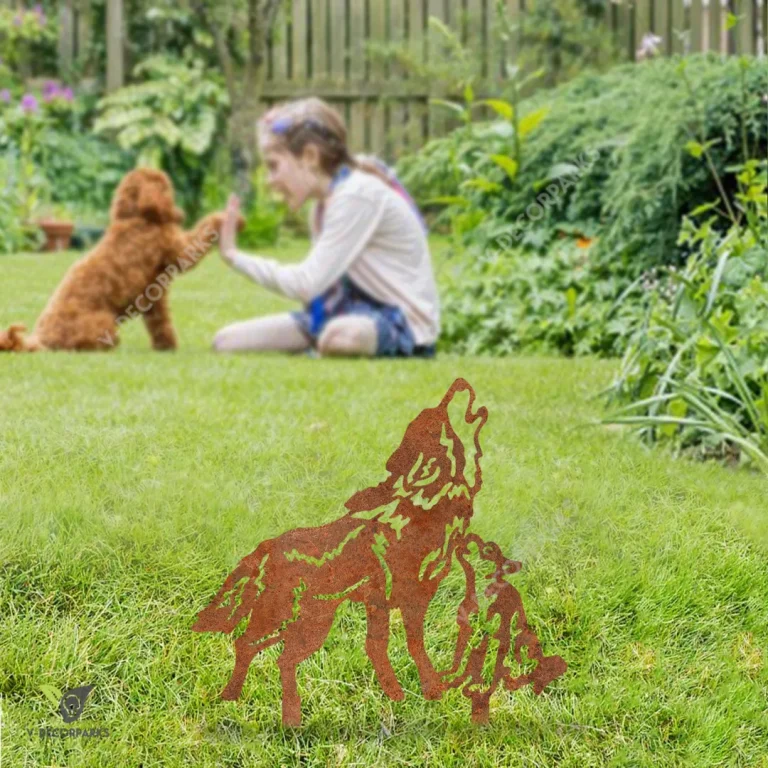 Rusted Mother Wolf With Wolf Kid Metal Garden Decor, Wolf Cabin Decor